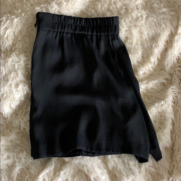 Ann Taylor stretch black shorts - Picture 6 of 8